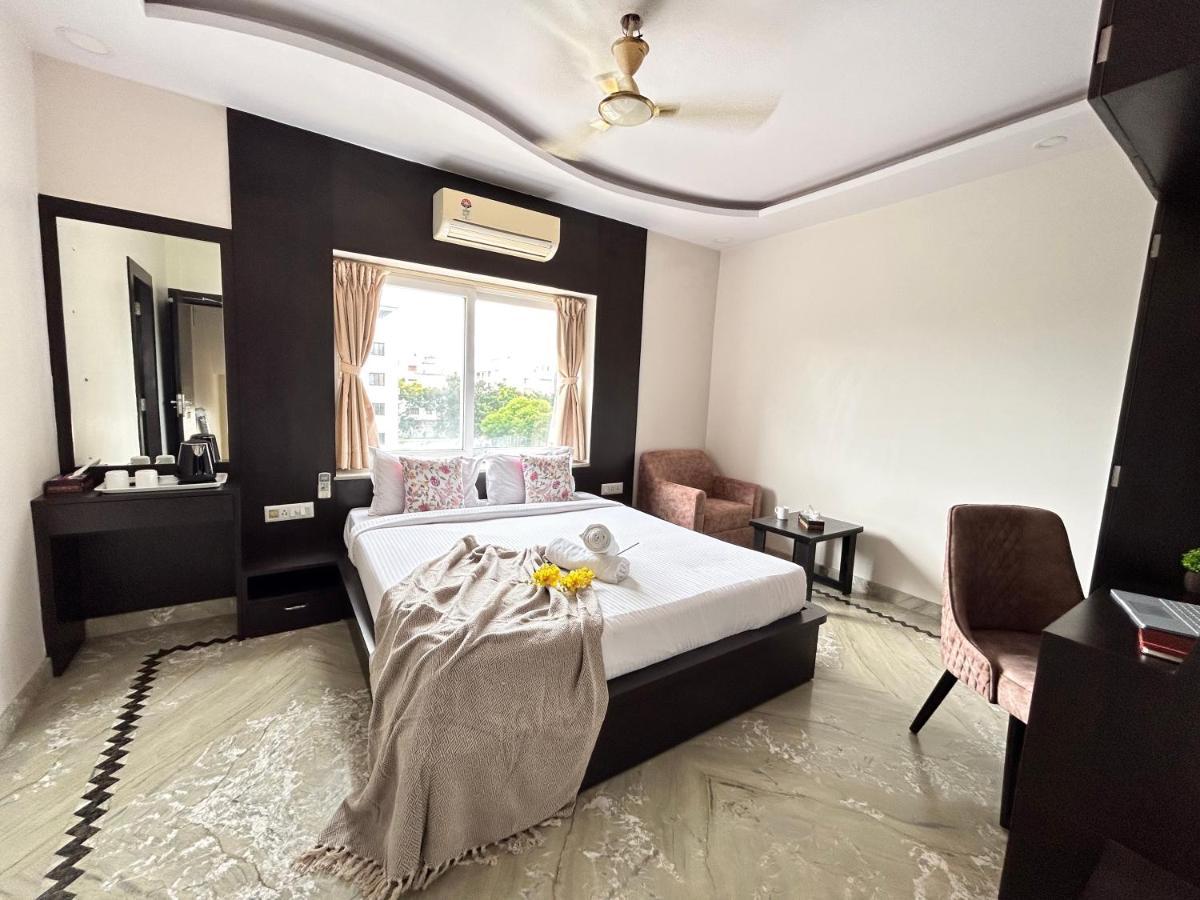 Bluo Lake View Newtown - Boutique Hotel Kolkata Bagian luar foto