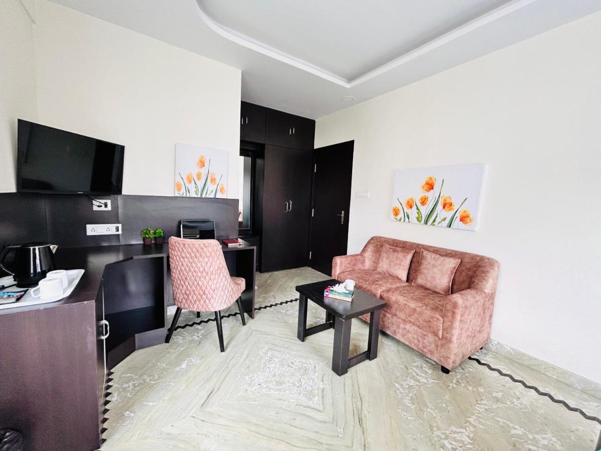 Bluo Lake View Newtown - Boutique Hotel Kolkata Bagian luar foto